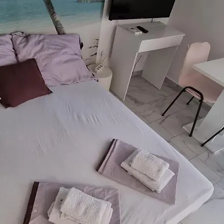 Apartment For Couples 2nd Floor Vir